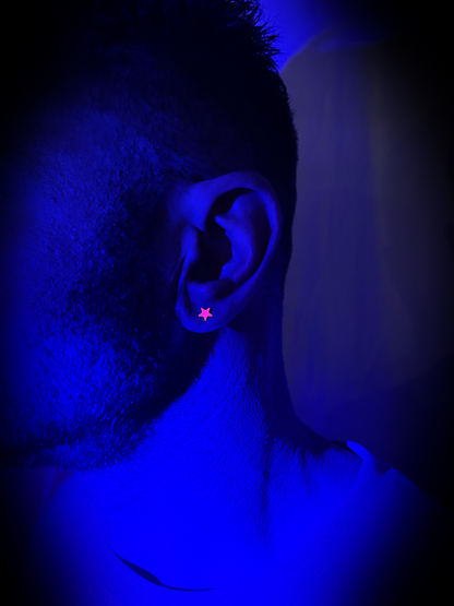 Clous d'oreilles étoile néon (3 couleurs)