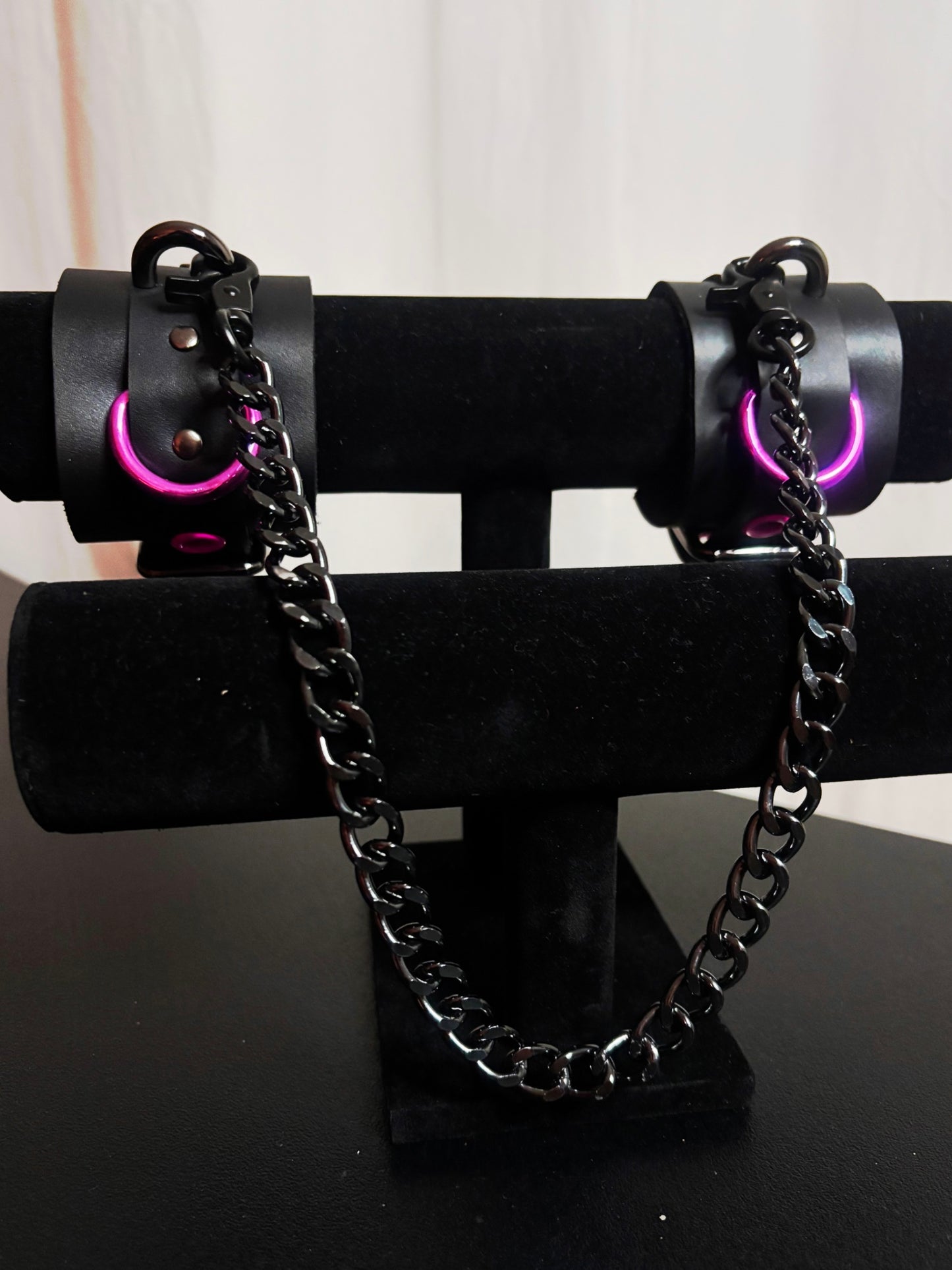 Menottes en cuir