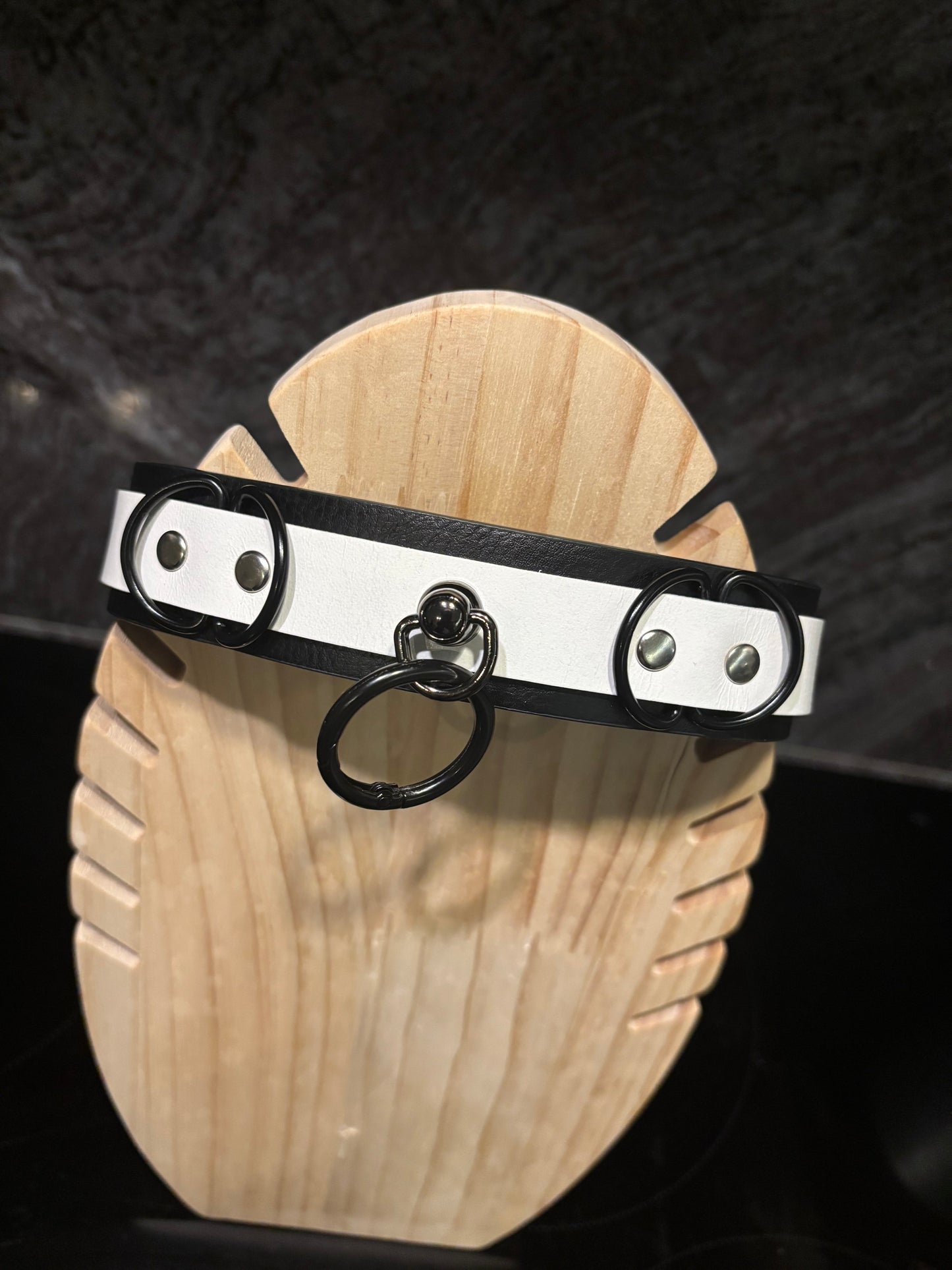 Fluo Black Choker